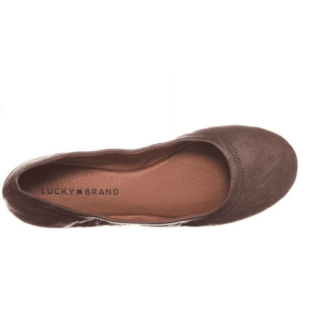 NWOT Lucky Brand Emmie Flats in Brown 🤎